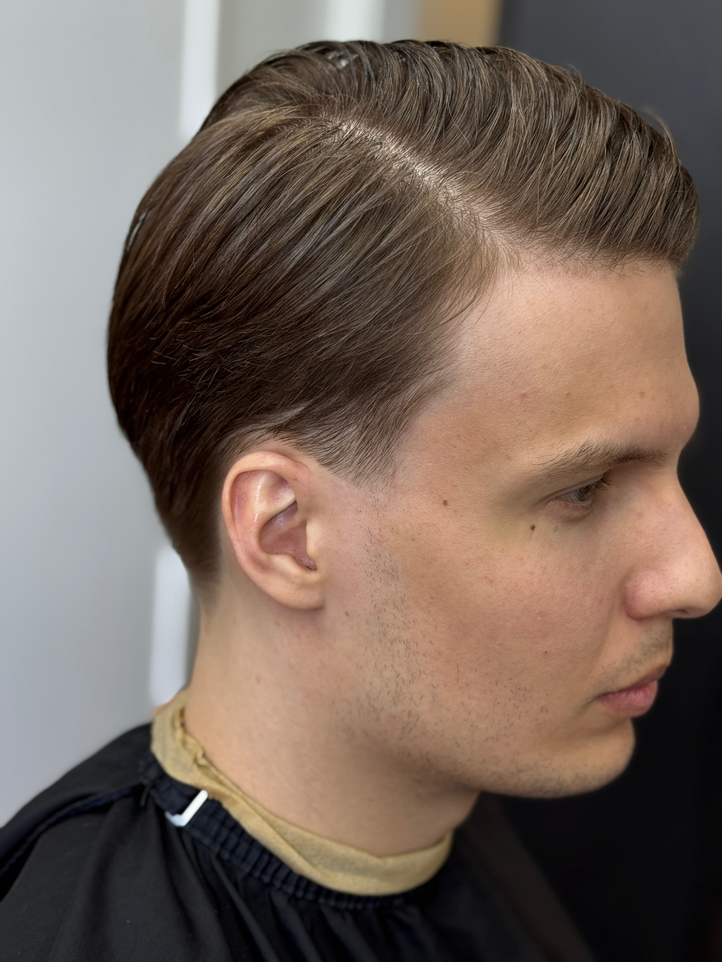 Jälkeen leikkauksen — siisti slick back -tyyli — ProLook Porvoo